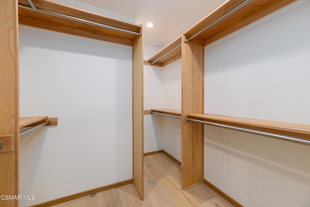 Los Robles Hills-621 - 621 - Residential