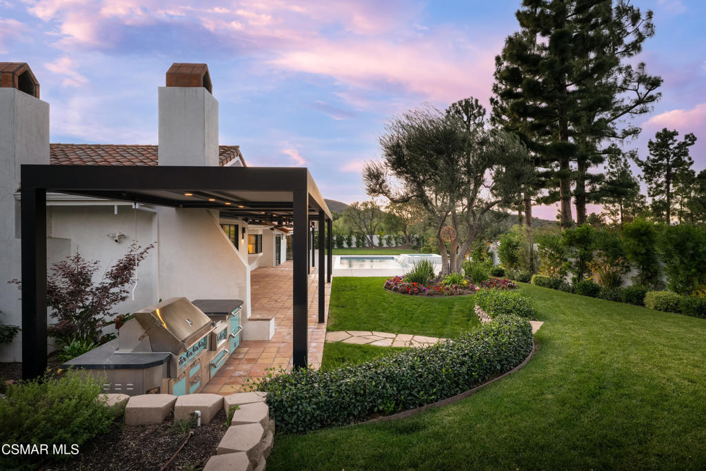 Los Robles Hills-621 - 621 - Residential