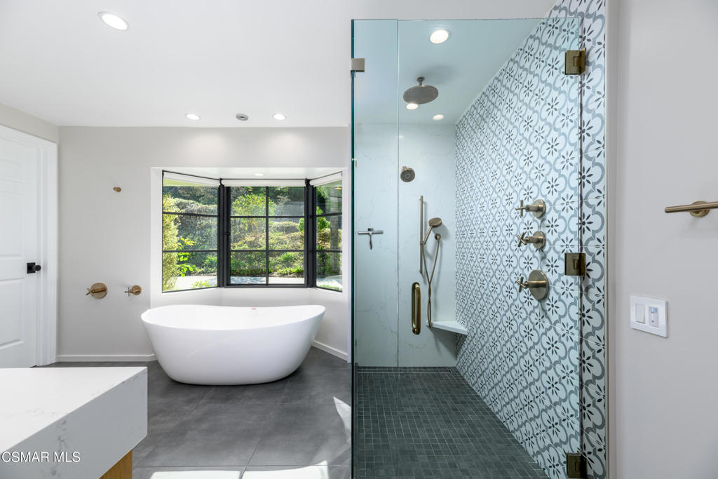 Los Robles Hills-621 - 621 - Residential