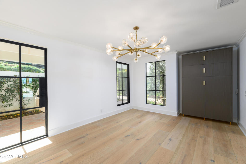 Los Robles Hills-621 - 621 - Residential