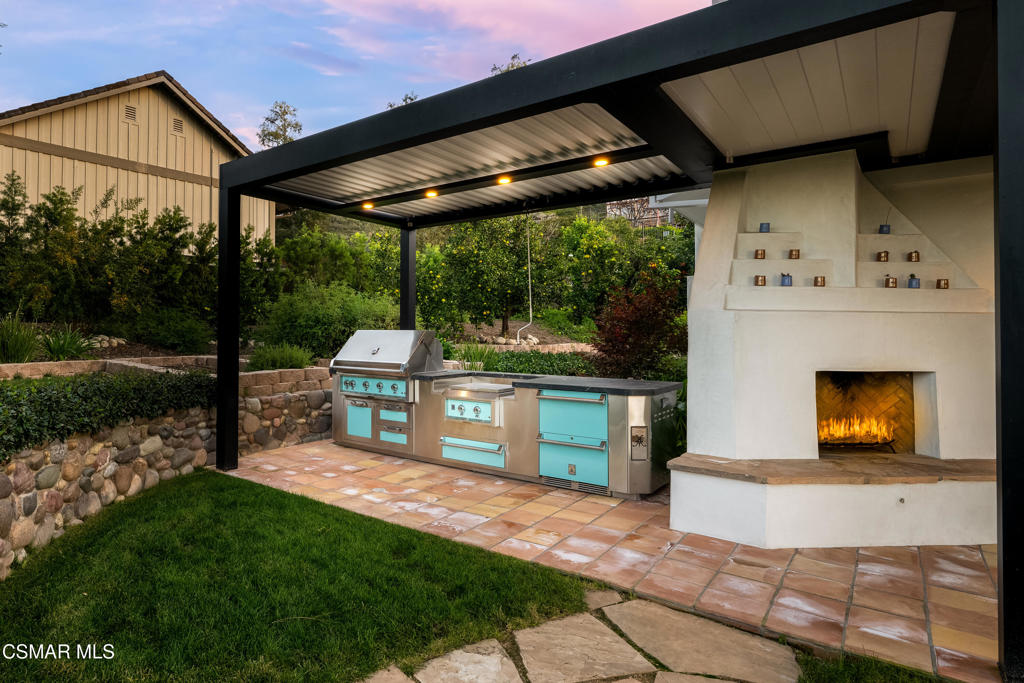 Los Robles Hills-621 - 621 - Residential