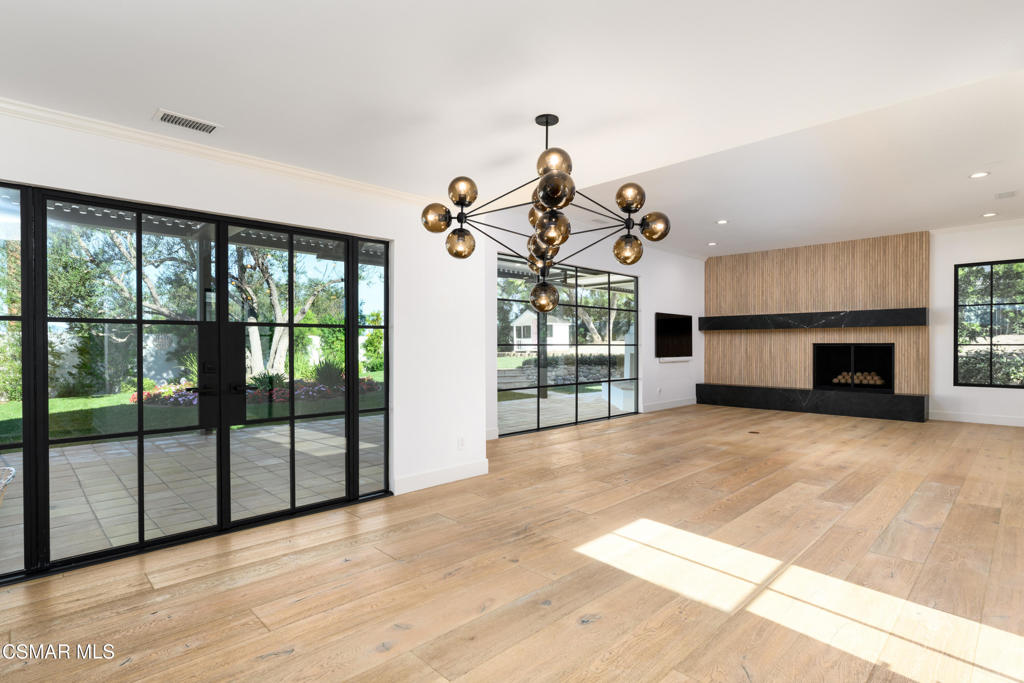 Los Robles Hills-621 - 621 - Residential