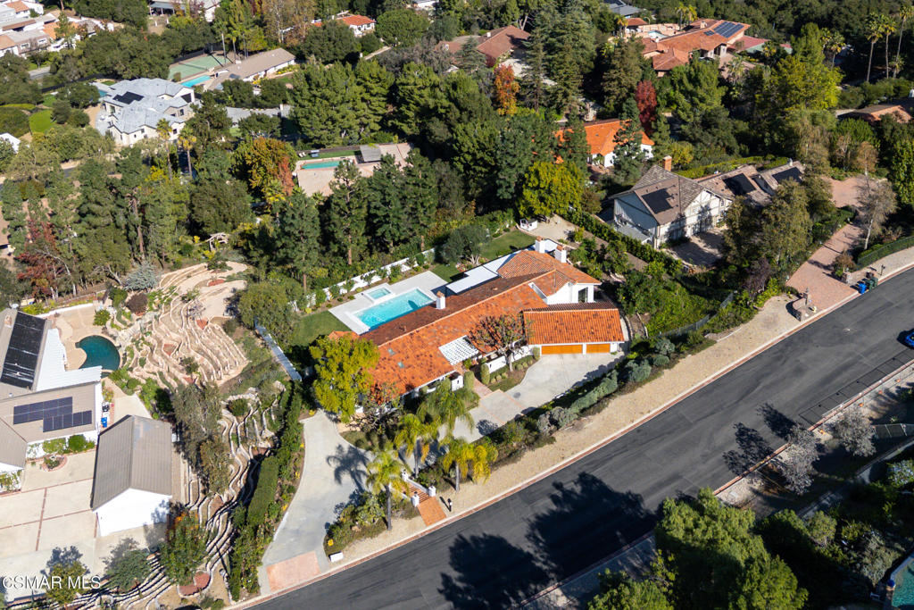 Los Robles Hills-621 - 621 - Residential