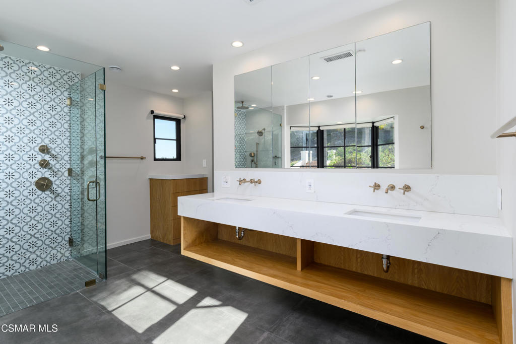 Los Robles Hills-621 - 621 - Residential