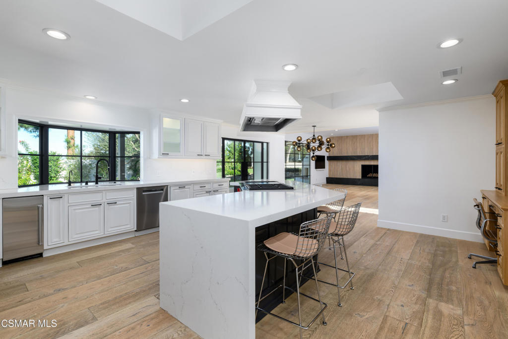 Los Robles Hills-621 - 621 - Residential