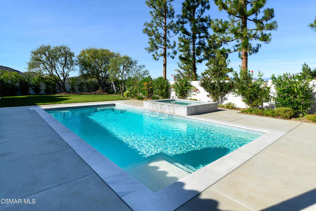 Los Robles Hills-621 - 621 - Residential