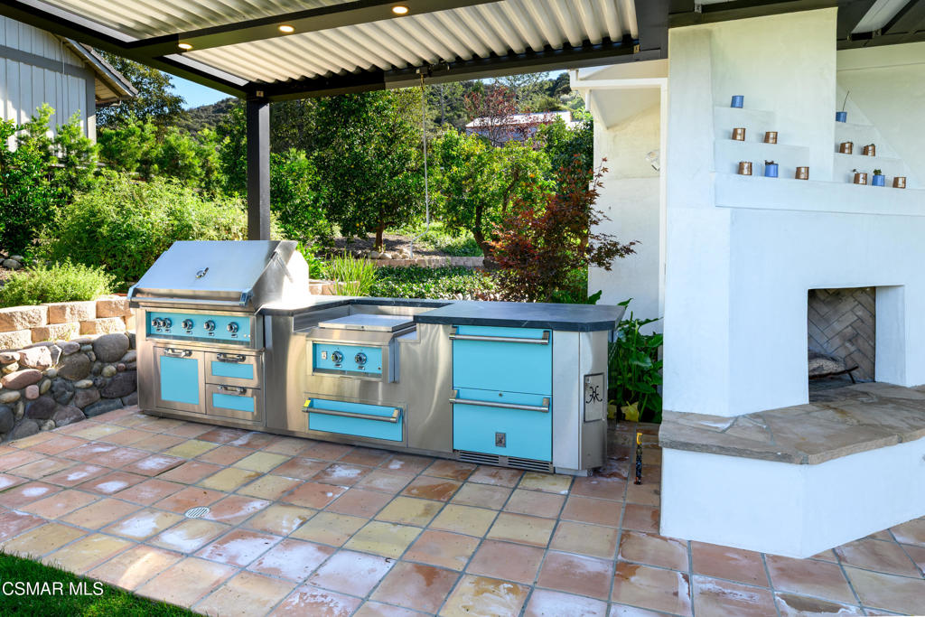 Los Robles Hills-621 - 621 - Residential