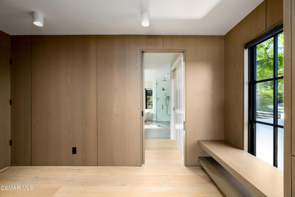 Los Robles Hills-621 - 621 - Residential