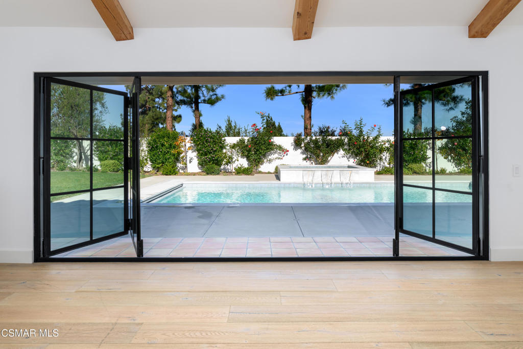 Los Robles Hills-621 - 621 - Residential