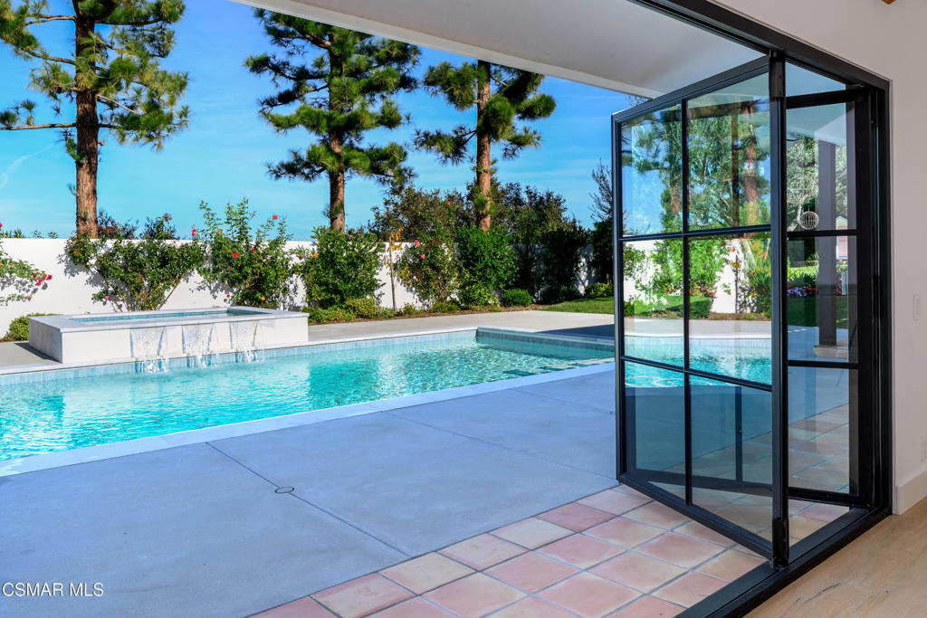 Los Robles Hills-621 - 621 - Residential