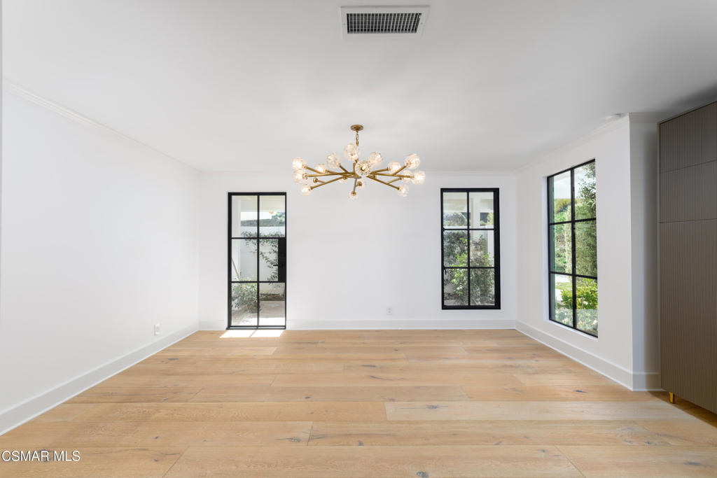 Los Robles Hills-621 - 621 - Residential