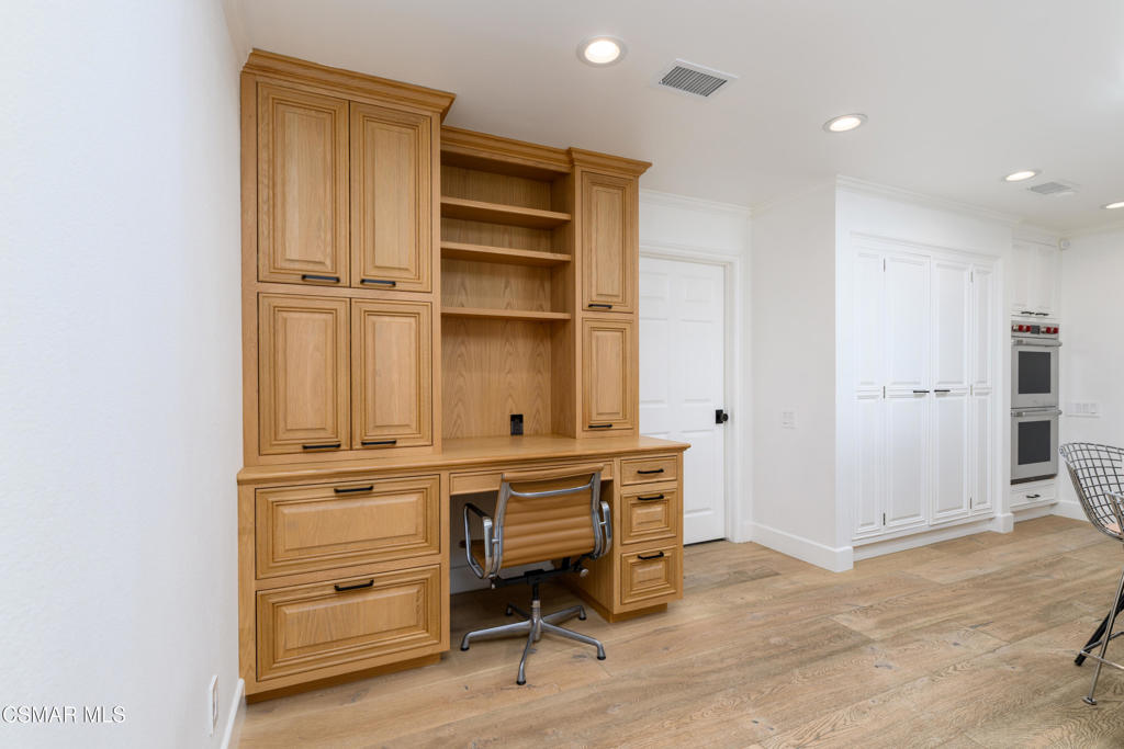 Los Robles Hills-621 - 621 - Residential