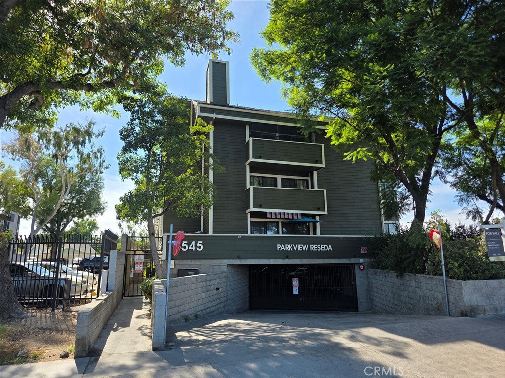 6545 Reseda BLVD