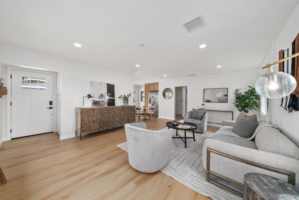 523 8th St.