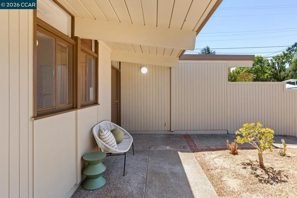 247 Los Cerros Ave