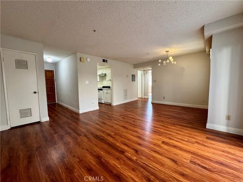 Photo of 987 E Del Mar Boulevard #5, Pasadena, CA 91106 (MLS # WS26033864)