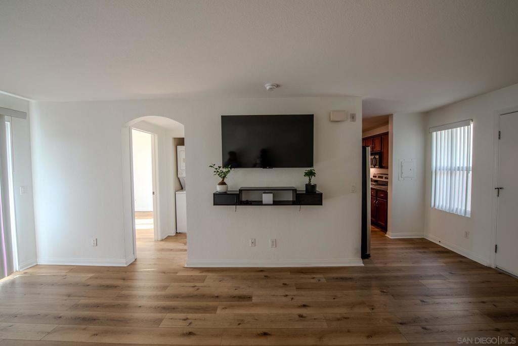 This beautifully maintained 1-bedroom, 1-bath condo in the highly desirable Palms community offers a bright, open layout, in-unit laundry, and a private balcony perfect for morning coffee or evening relaxation. The updated kitchen features granite countertops and stainless steel appliances. Enjoy resort-style amenities including a pool, spa, and gym. — all within a gated complex with secure parking. Centrally located near SDSU, shopping, dining, golf course, tennis court , basketball court and and quick freeway access, this home is ideal for both homeowners and investors alike!
