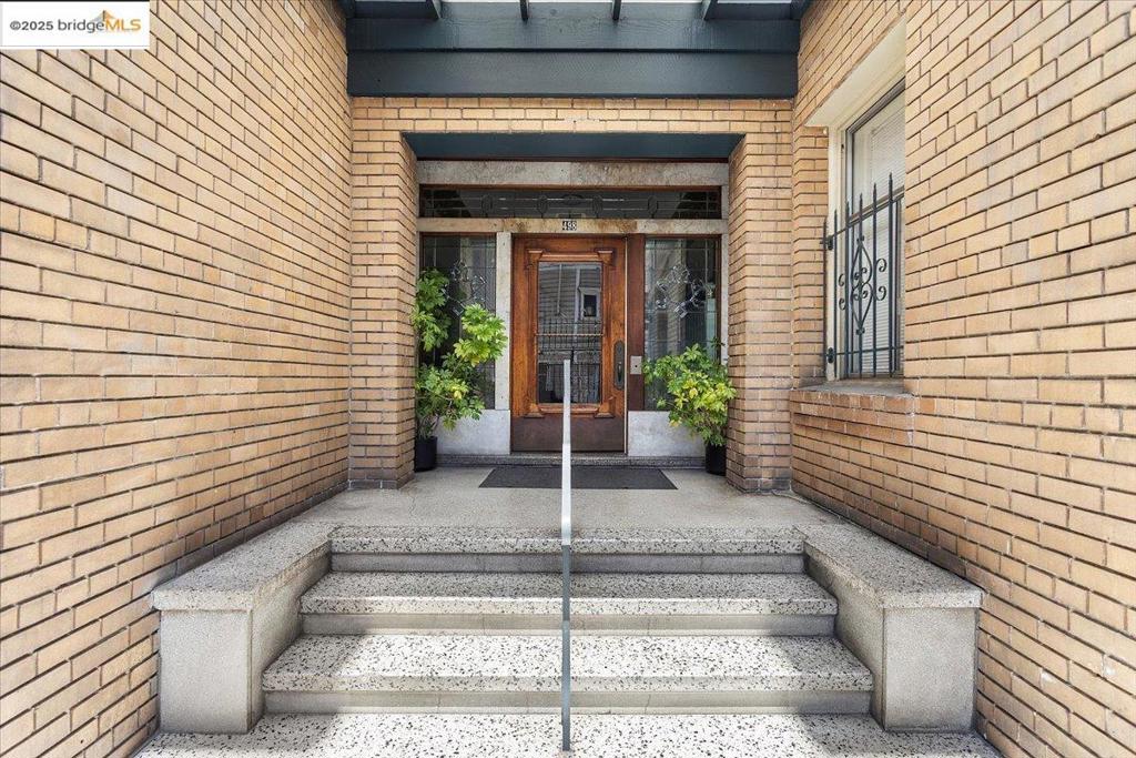 498 25th Street