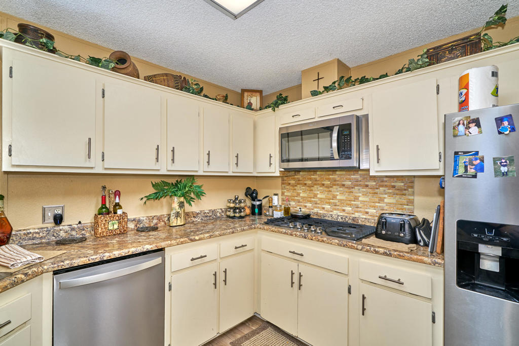 Tri Palm Estates - Manufactured In Park