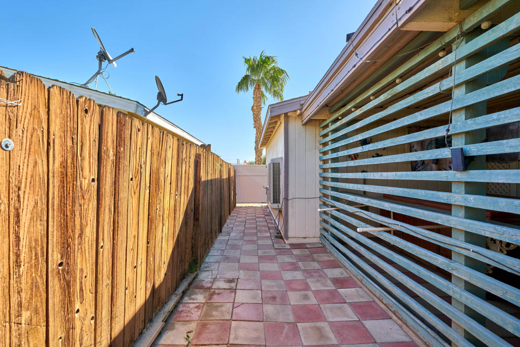 Tri Palm Estates - Manufactured In Park