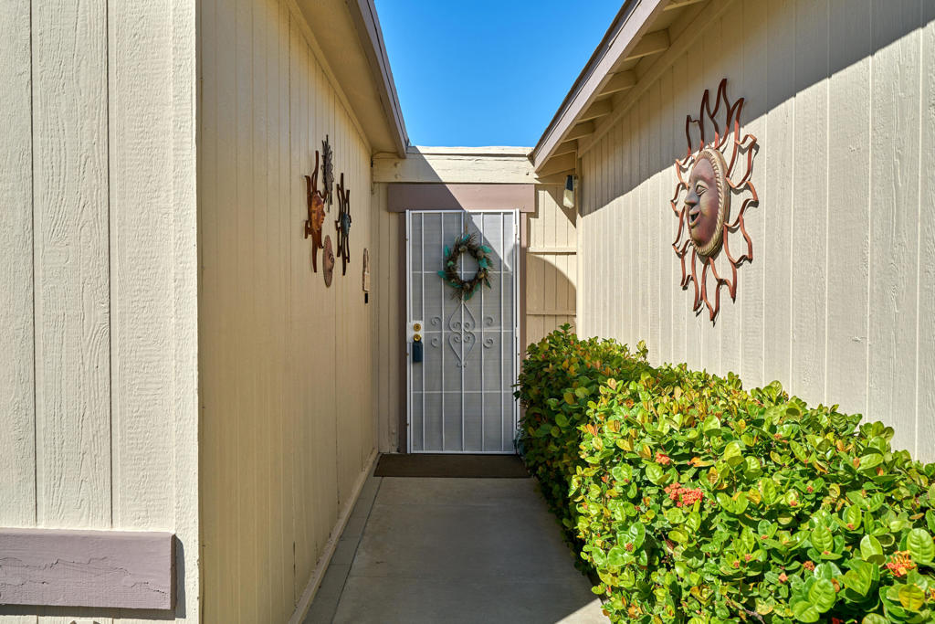 Tri Palm Estates - Manufactured In Park