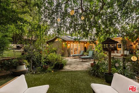 Photo of 4009 Woodman, Sherman Oaks, CA 91423 (MLS # 26671279)