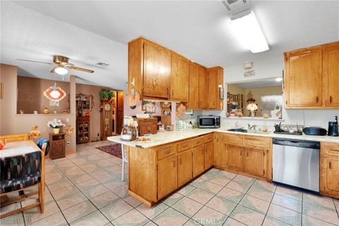 Tiny photo for 16167 Chestnut ST, Hesperia, CA 92345 (MLS # HD26225520)