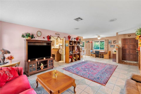 Tiny photo for 16167 Chestnut ST, Hesperia, CA 92345 (MLS # HD26225520)