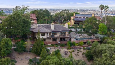 Photo of 530 Santa Rosa Drive, Los Gatos, CA 95032 (MLS # ML82037101)