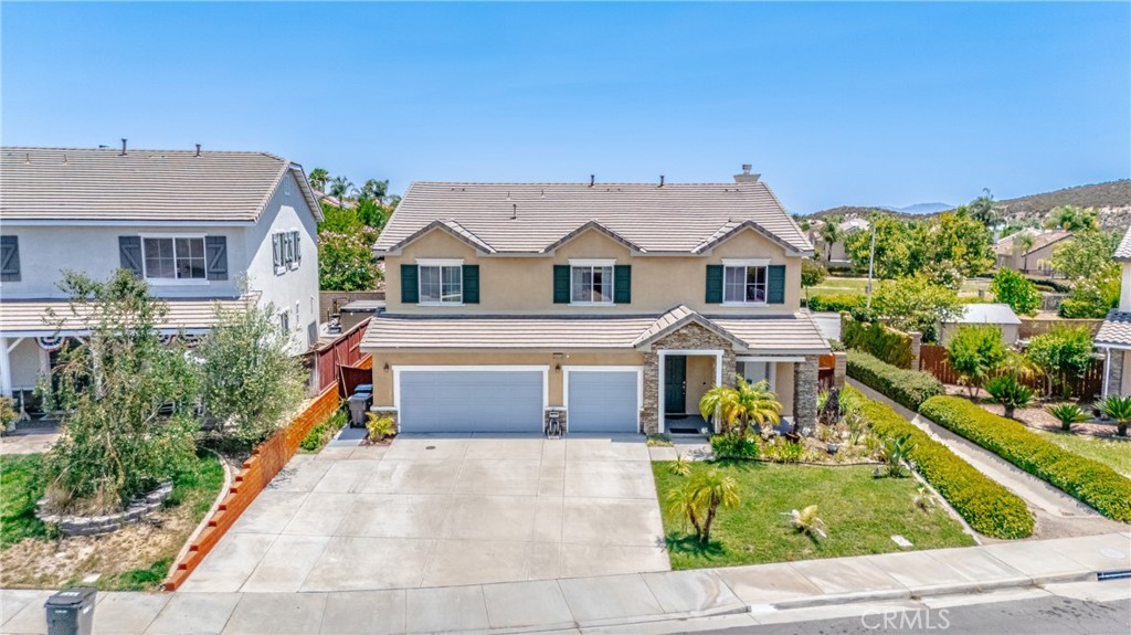 Spacious 7-Bedroom Home in Blackmore Ranch! Over 4,200 Sq Ft of living space, beautifully appointed 7-bedroom, 3-bathroom home located in the highly desirable community of Blackmore Ranch. Boasting over 4,200 square feet of living space, this expansive home offers the perfect blend of comfort, style, and functionality for a growing family or those who love to entertain. As you enter, you'll be greeted by elegant wainscoting and abundant natural light throughout the home. The main floor features a generously sized living room ideal for gatherings, along with a convenient downstairs bedroom and full bathroom, perfect for guests or multi-generational living. The heart of the home is the oversized kitchen, complete with ample counter space, cabinetry, and a center island ideal for cooking, entertaining, or casual family meals. Upstairs, discover five additional spacious bedrooms, including a luxurious primary suite, and an expansive loft space that can be used as a media room, game room, or office. Situated in a cut-de-sac lot in a peaceful and family-friendly neighborhood, this home combines size, elegance, and practicality. Just minutes from top-rated schools, shopping, and dining. Bring your offers!