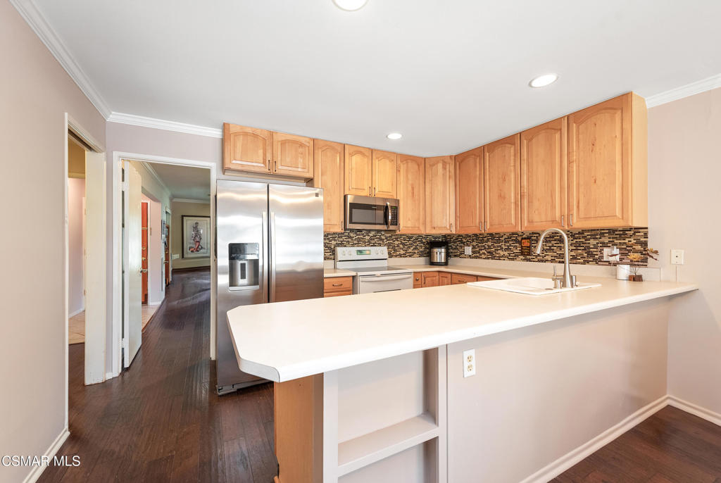 Village Glen-724 - 724 - Residential