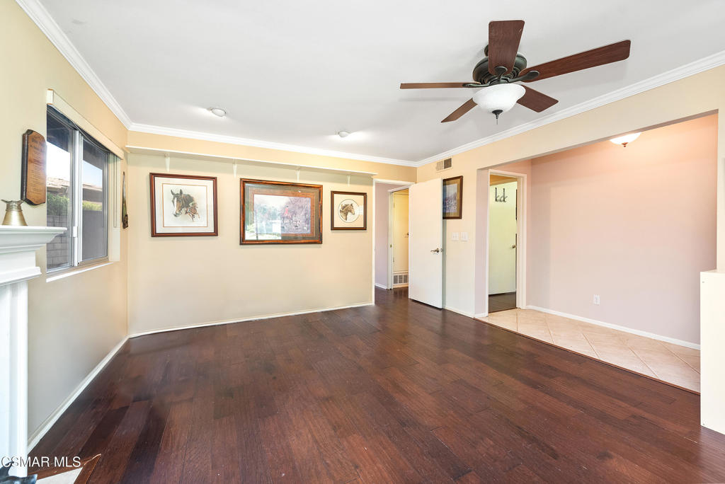 Village Glen-724 - 724 - Residential