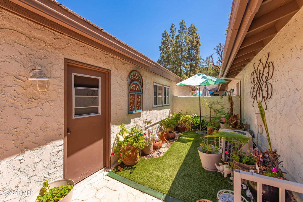 Village Glen-724 - 724 - Residential