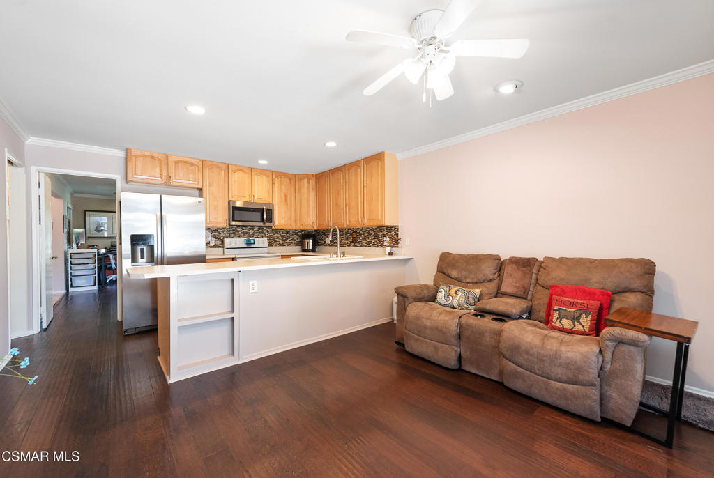 Village Glen-724 - 724 - Residential