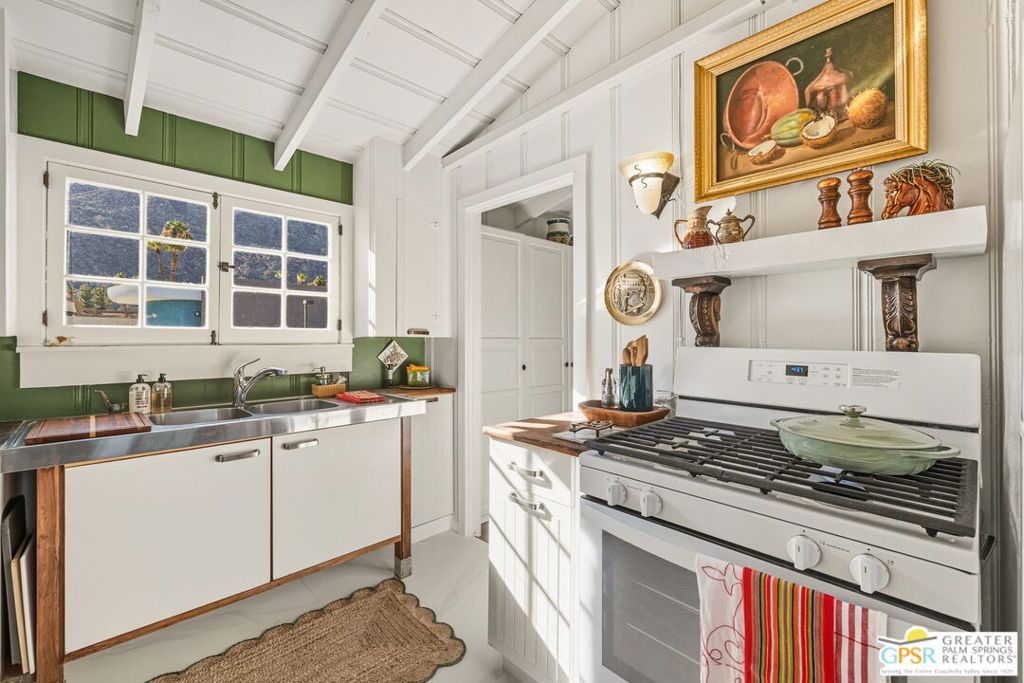 Warm Sands - Residential Lease