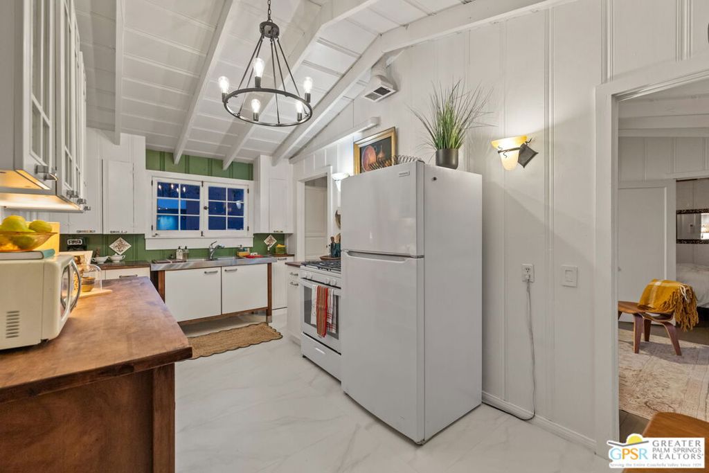 Warm Sands - Residential Lease