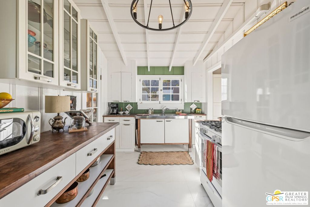 Warm Sands - Residential Lease