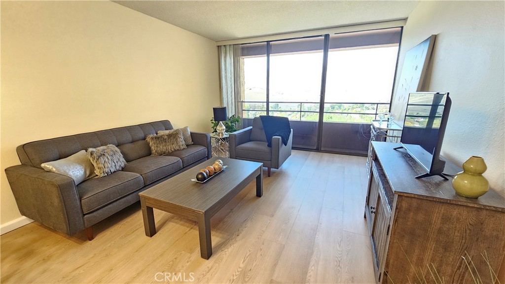 24055 Paseo Del Lago 909
