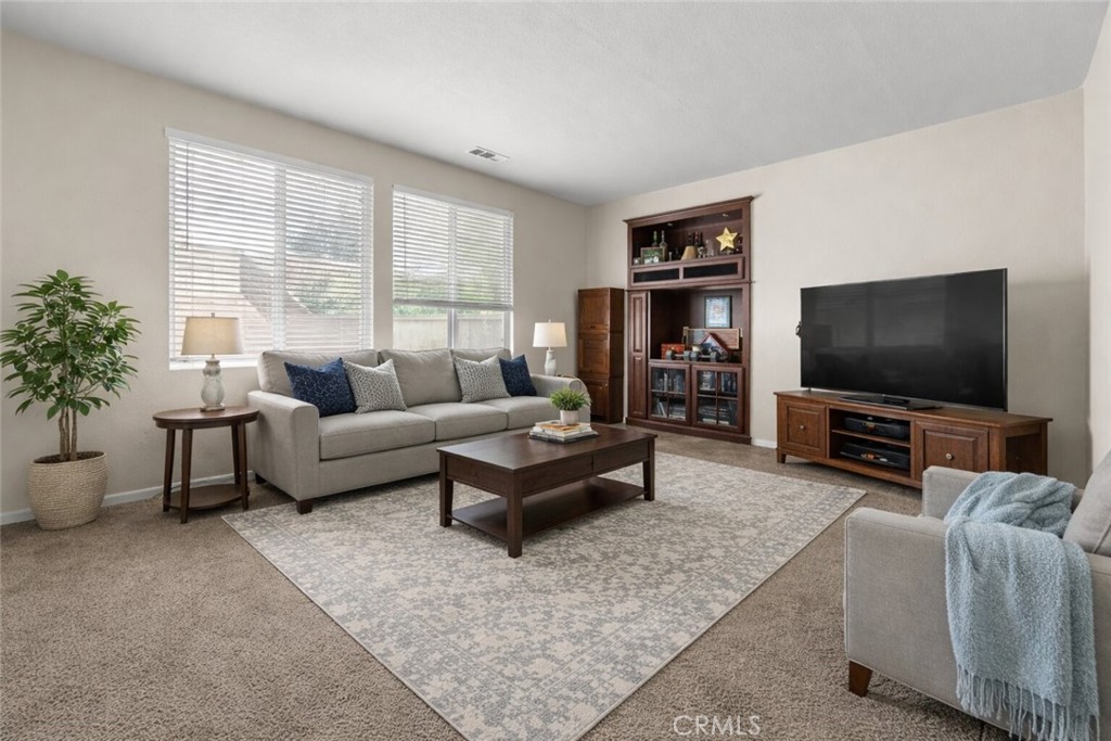 1218 N Larkspur Lane