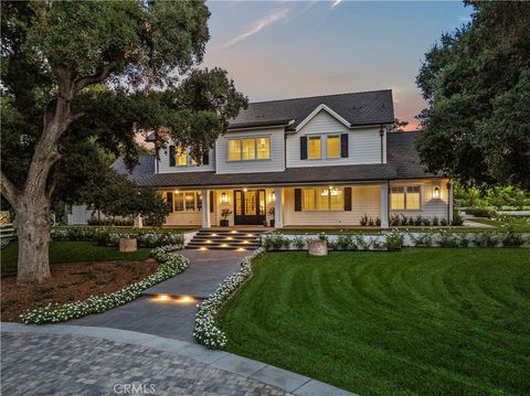 Photo of 16400 Alamo Canyon Rd, Canyon Country, CA 91387 (MLS # SR26025659)