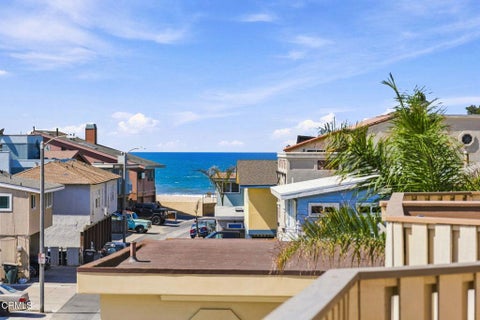 Photo of 1115 1117 Pittsfield Lane, Ventura, CA 93001 (MLS # V1-38497)