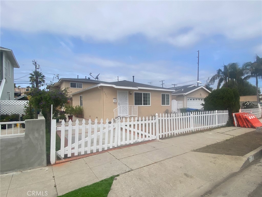 2217 Barbour Court