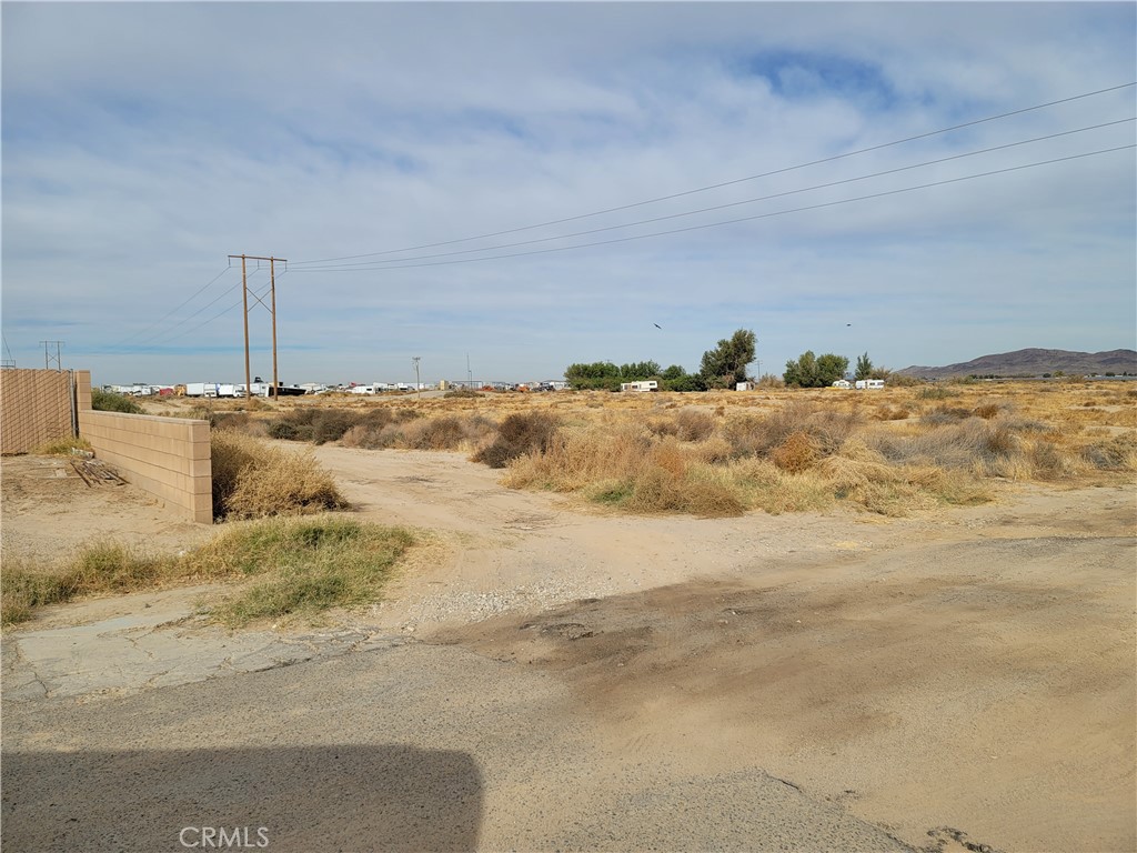 This piece of land could potentially be developed to build a home. This land was initially slated for development, but unfortunately, the builder never completed the project. One house at a time we can resolve the need for housing.
Given the pressing need for housing, this could be a valuable opportunity for a builder to help with building a new home, or a buyer to build their dream home.
