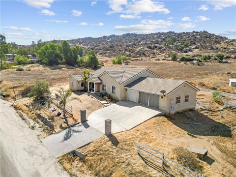 Photo of 29715 Central AVE, Nuevo, CA 92567 (MLS # IV26184677)