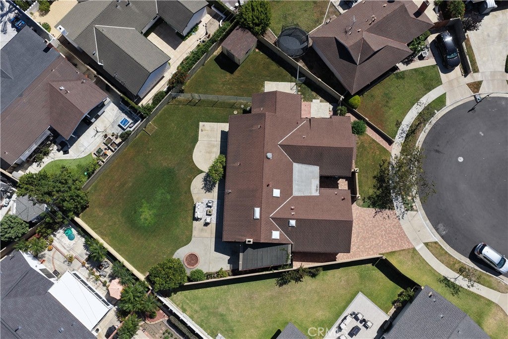 6121 Arrowhead Drive