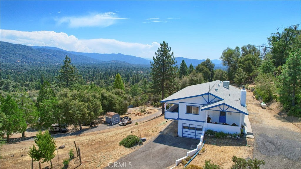 5767 Meadow Lane