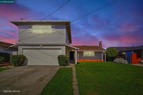 Photo of 26147 26147 Danforth Ln Ln, Hayward, CA 94545 (MLS # 41126590)