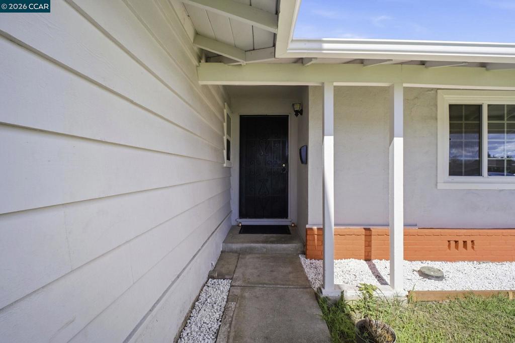 26147 Danforth Ln