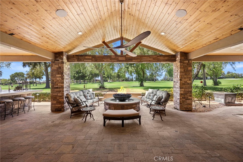 6001 Country View