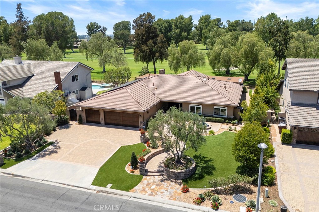 6001 Country View